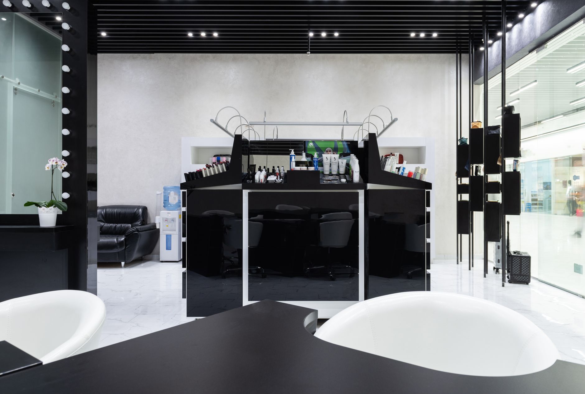 Čakalnica &ndash; Brivsko frizerski salon Slovenske Konjice